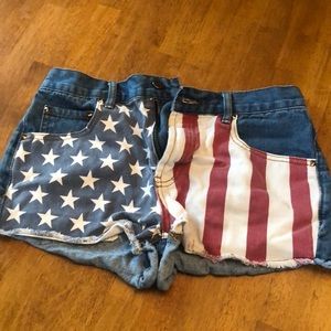 Forever 21 Size 27 American Flag Shorts